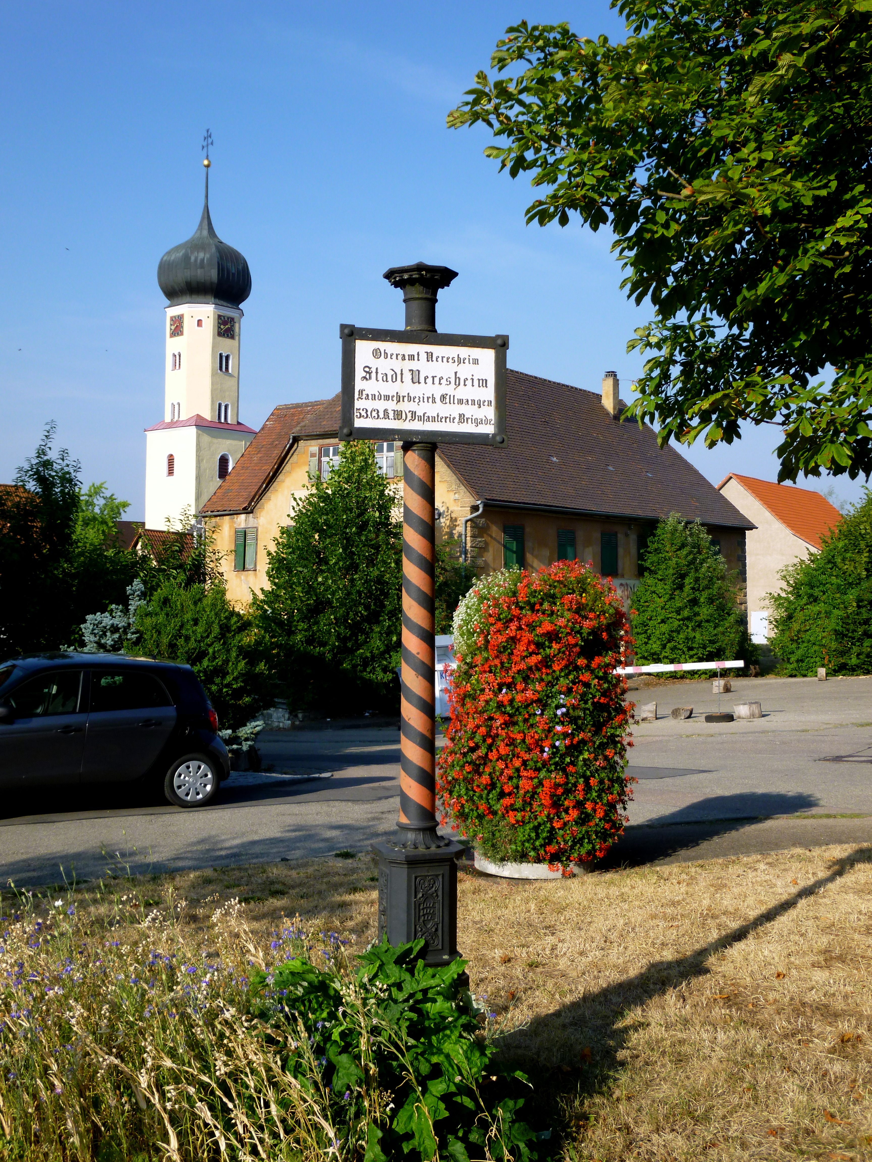 Tafel von Neresheim auf Ortsstock